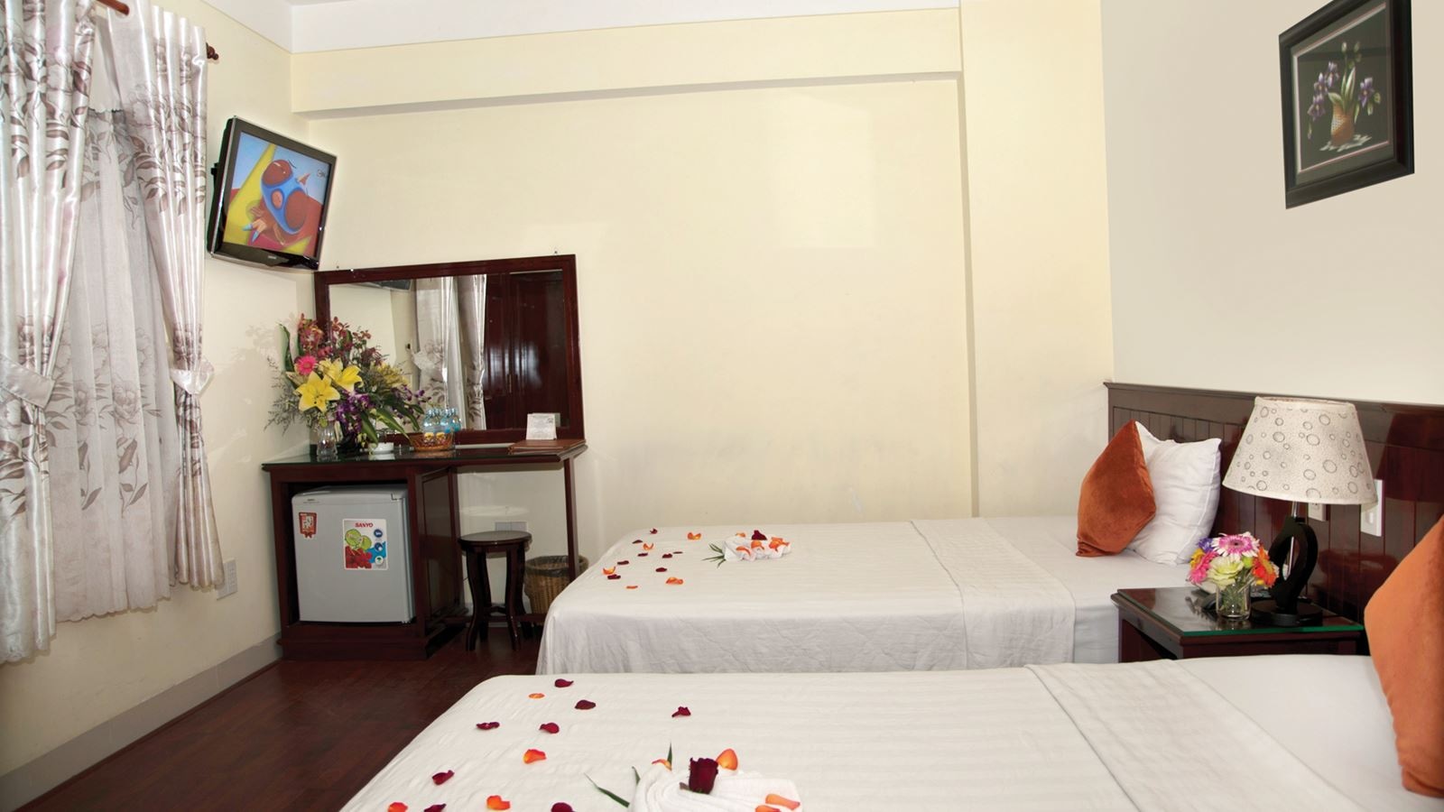 rooms-superior-room