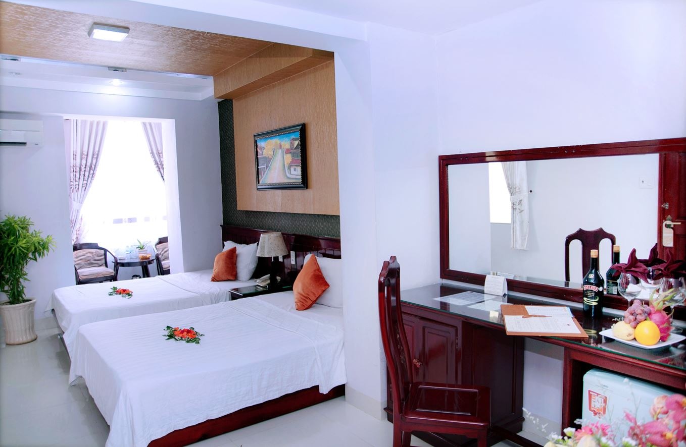 rooms-senior-deluxe-room