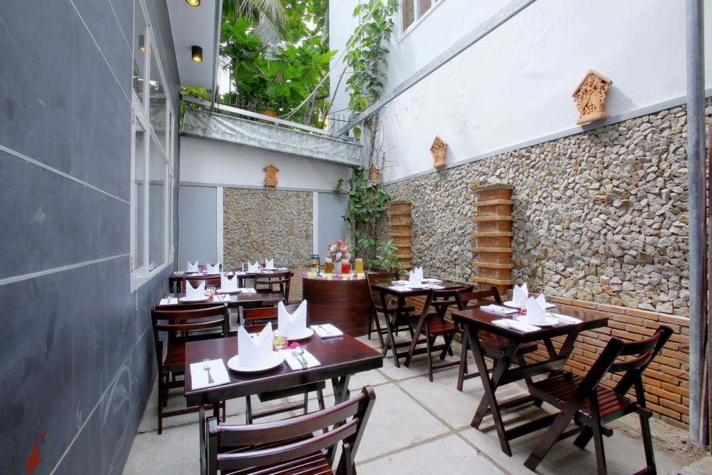 restaurants-restaurant