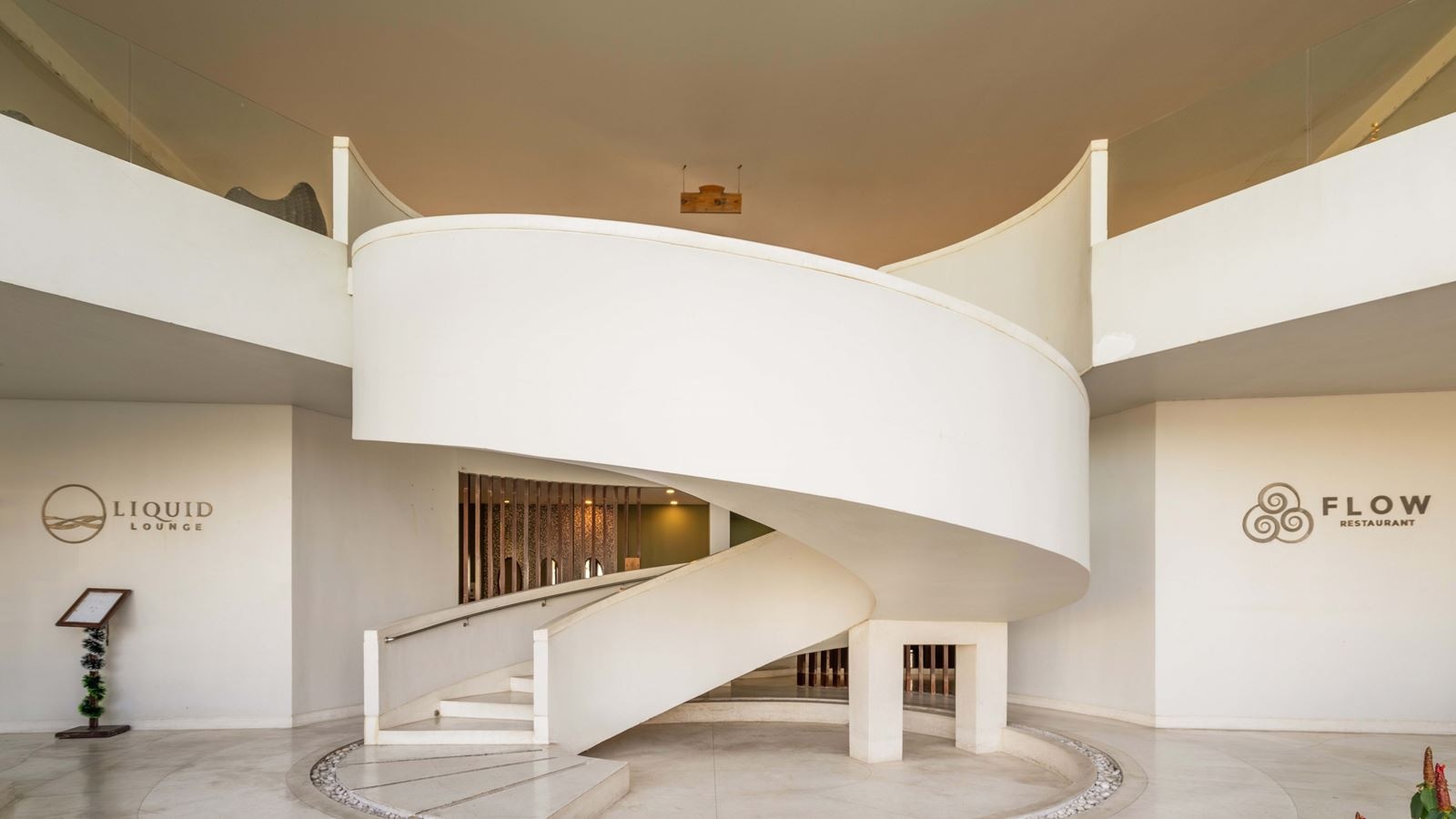 restaurants-main-building