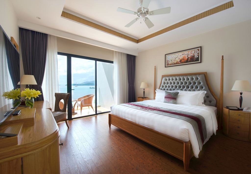 rooms-villa-3-bedroom-pool-view-no-extra-bed