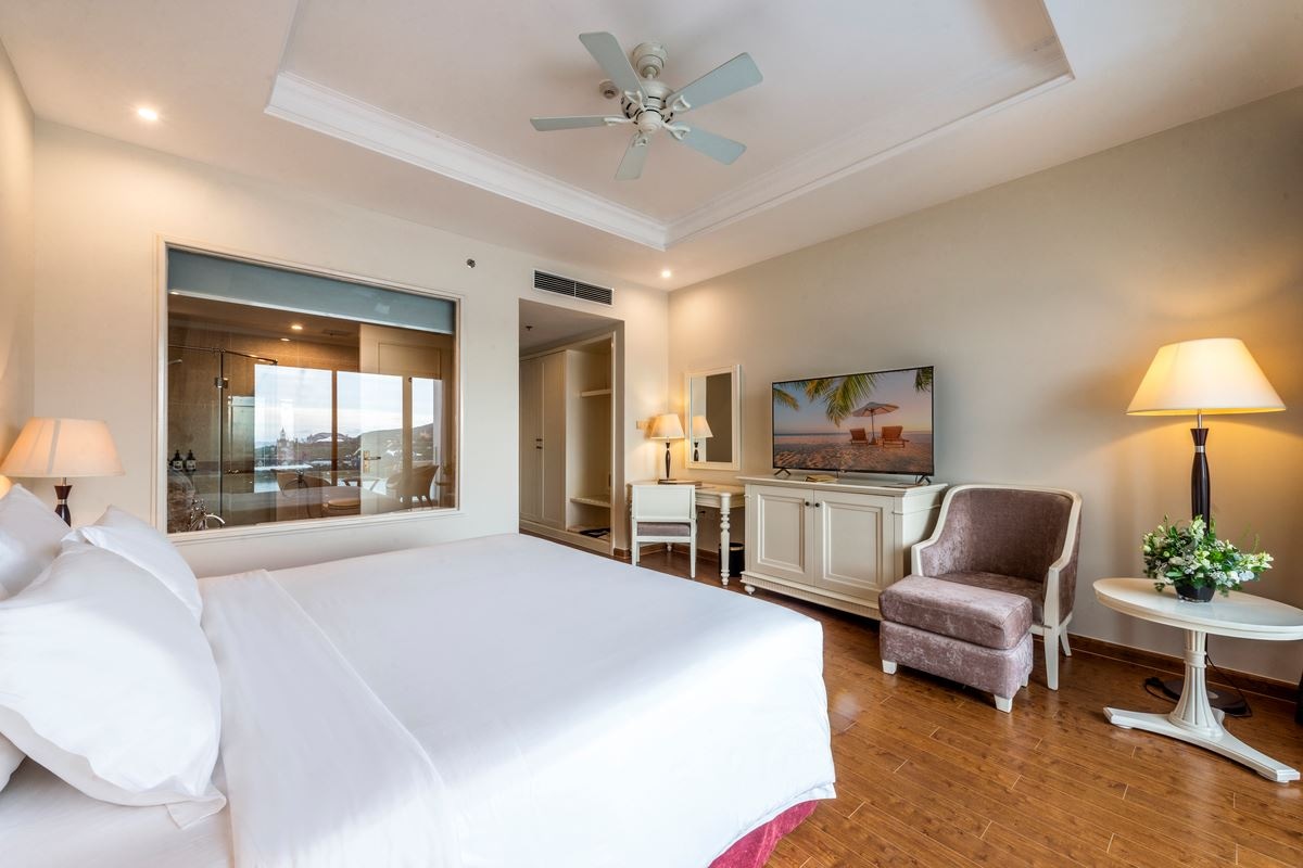 rooms-deluxe-ocean-view