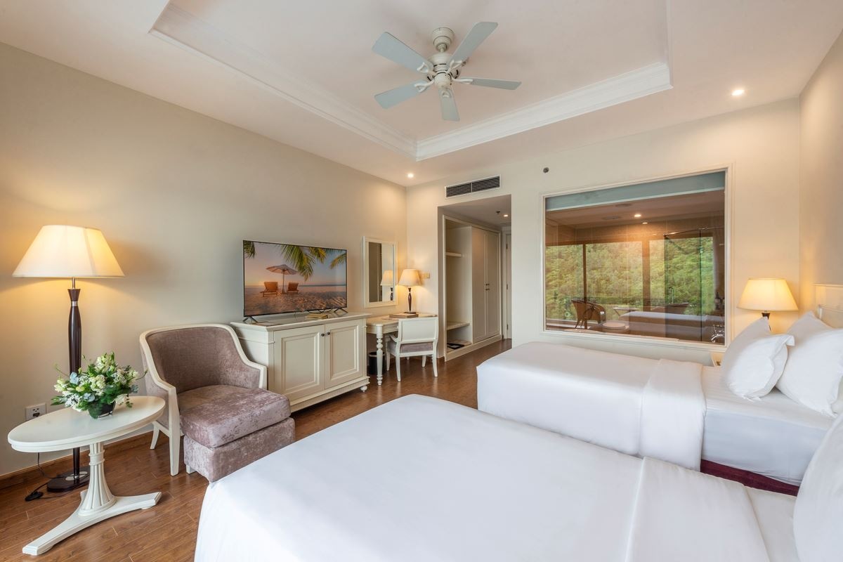 rooms-deluxe-room