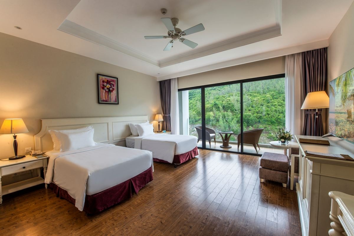 rooms-deluxe-room