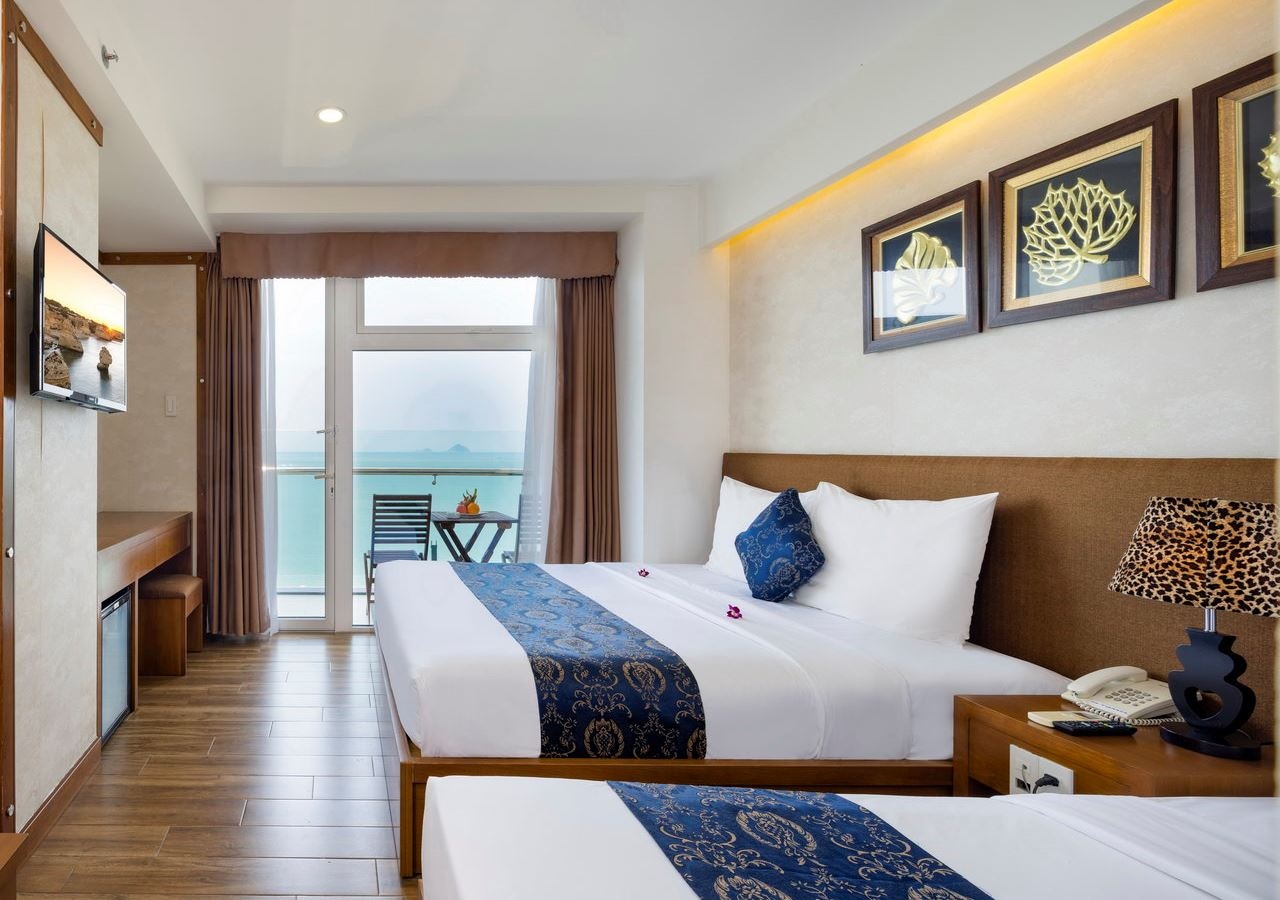 rooms-room-executive-seaview-balcony