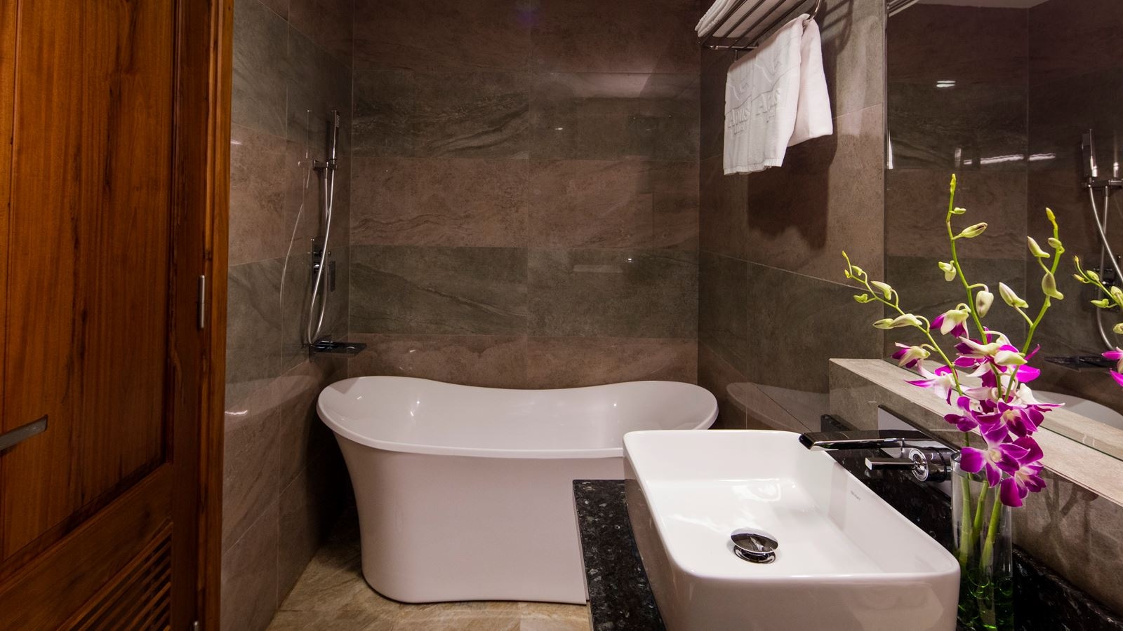 rooms-superior-cityview