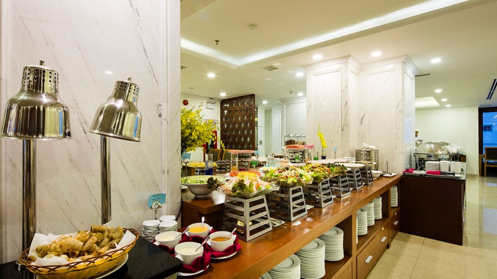 restaurants-restaurant