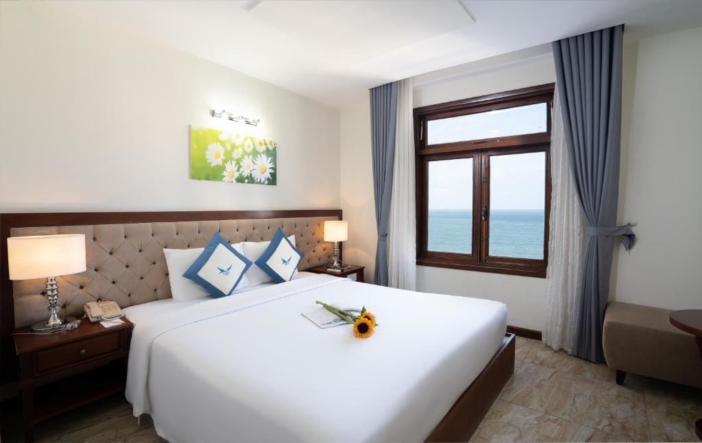 rooms-deluxe-seaview