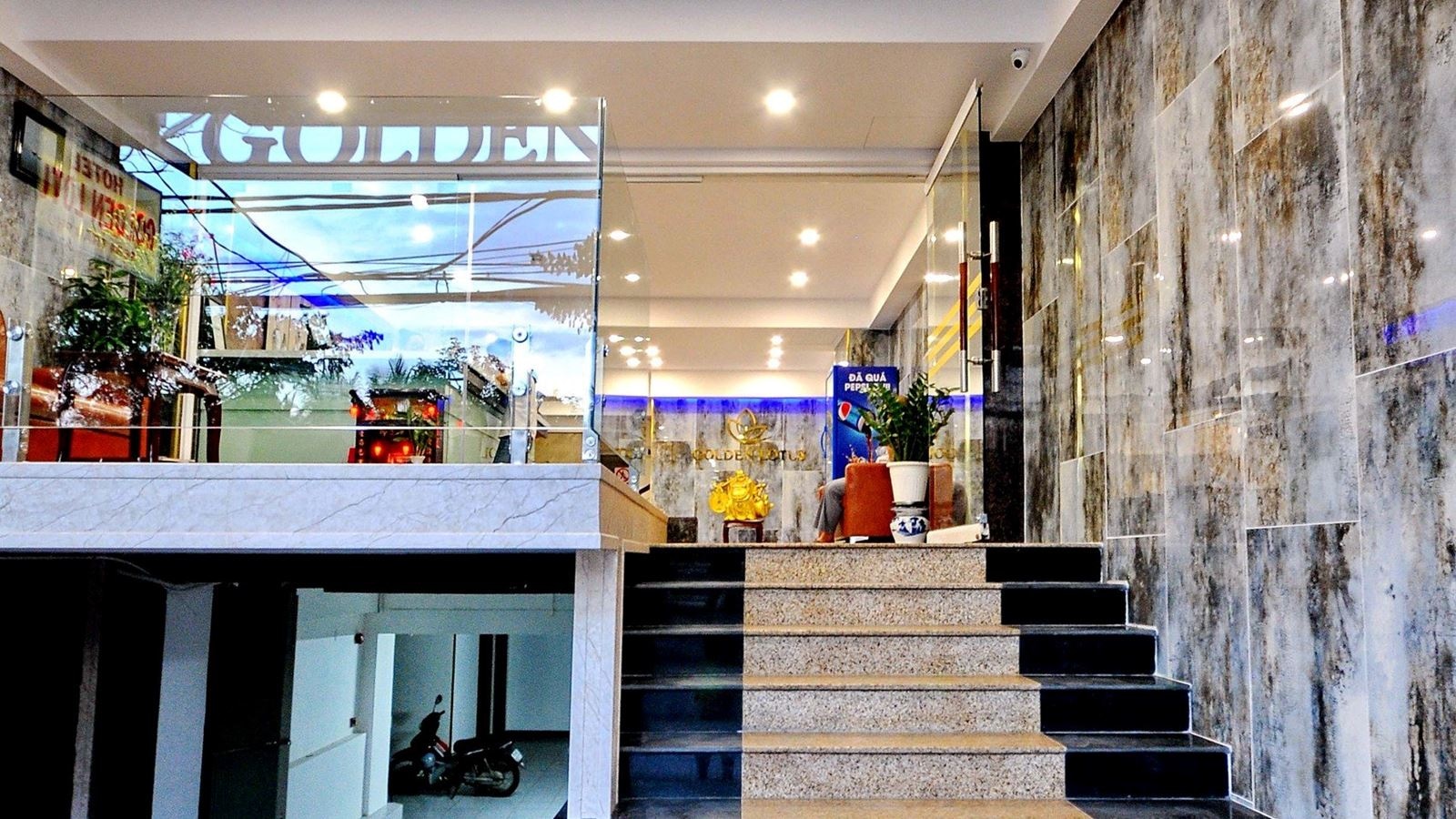 general-main-building