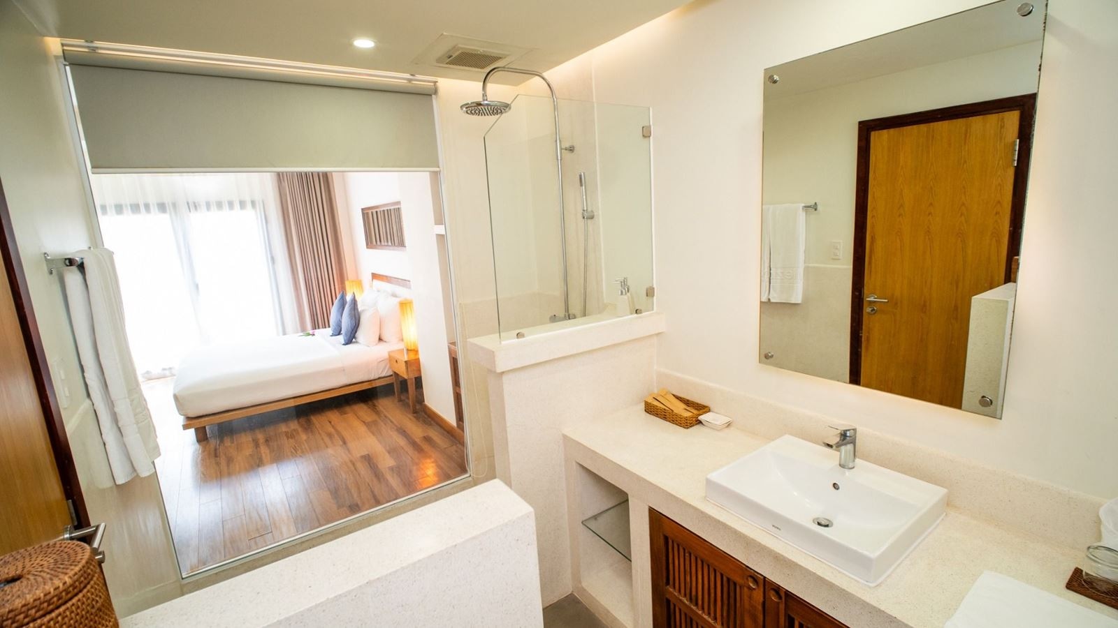 rooms-premier-superior-with-window