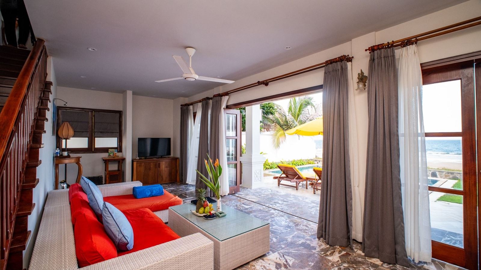 rooms-beach-front-pool-villa-child-without-extra-bed