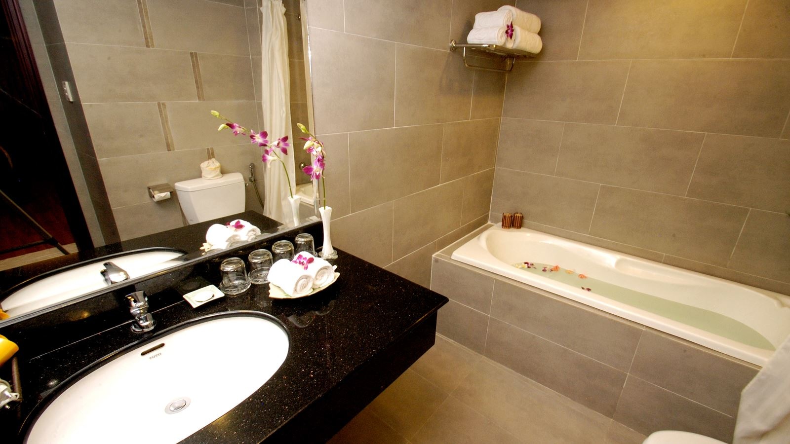 rooms-family-senior-deluxe