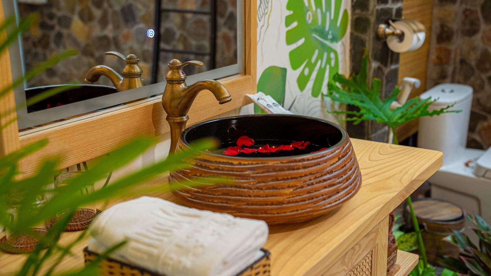 rooms-serene-elite-beach-front-bungalow-premier
