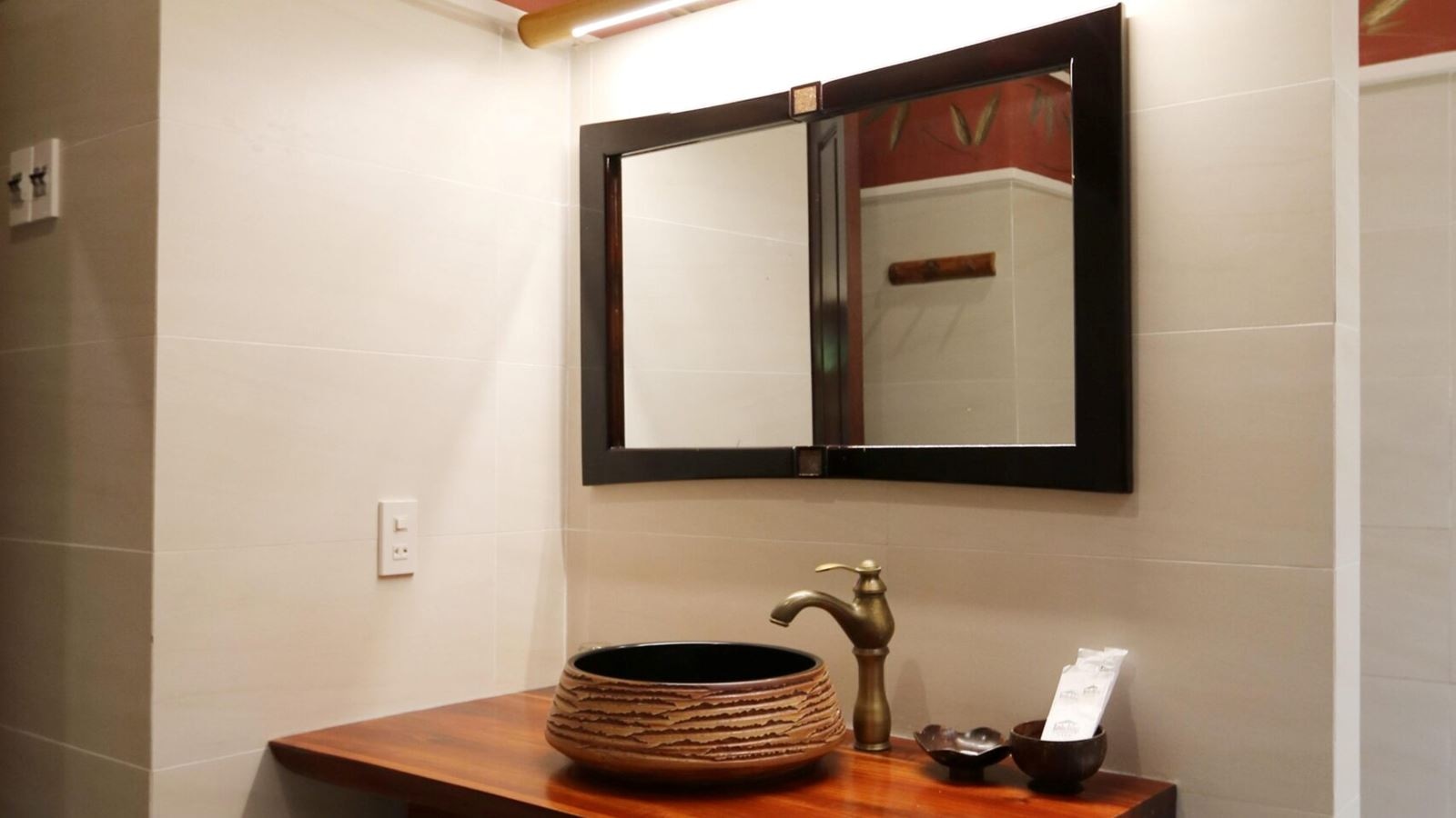 rooms-sea-breeze-bungalow-with-balcony