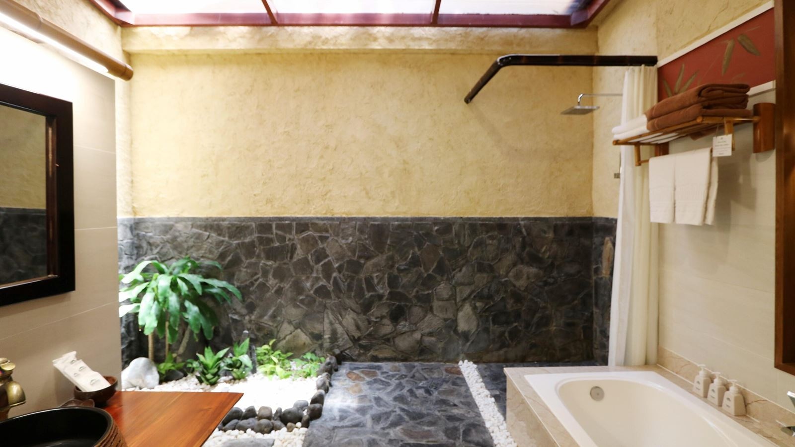 rooms-sea-breeze-bungalow-with-balcony-child-without-extra-bed