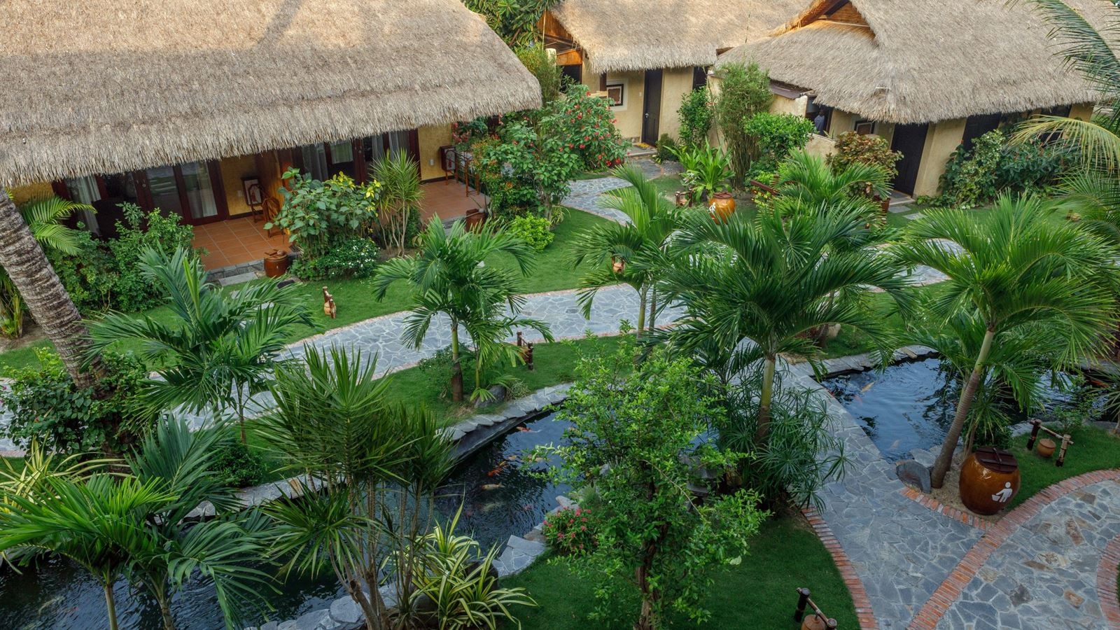 rooms-sea-breeze-bungalow-with-balcony-child-without-extra-bed