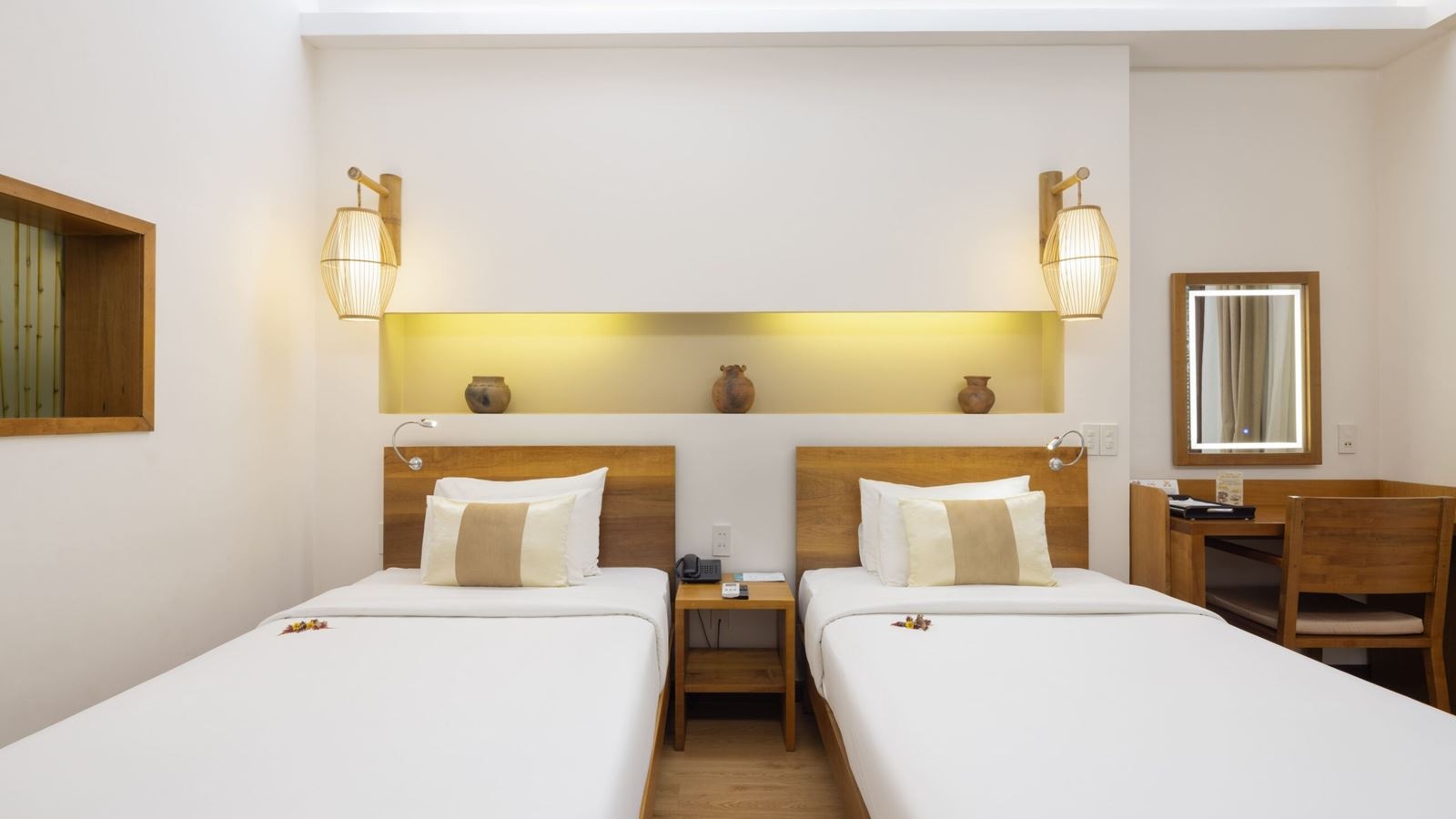 rooms-the-nova-deluxe-garden-view-with-balcony