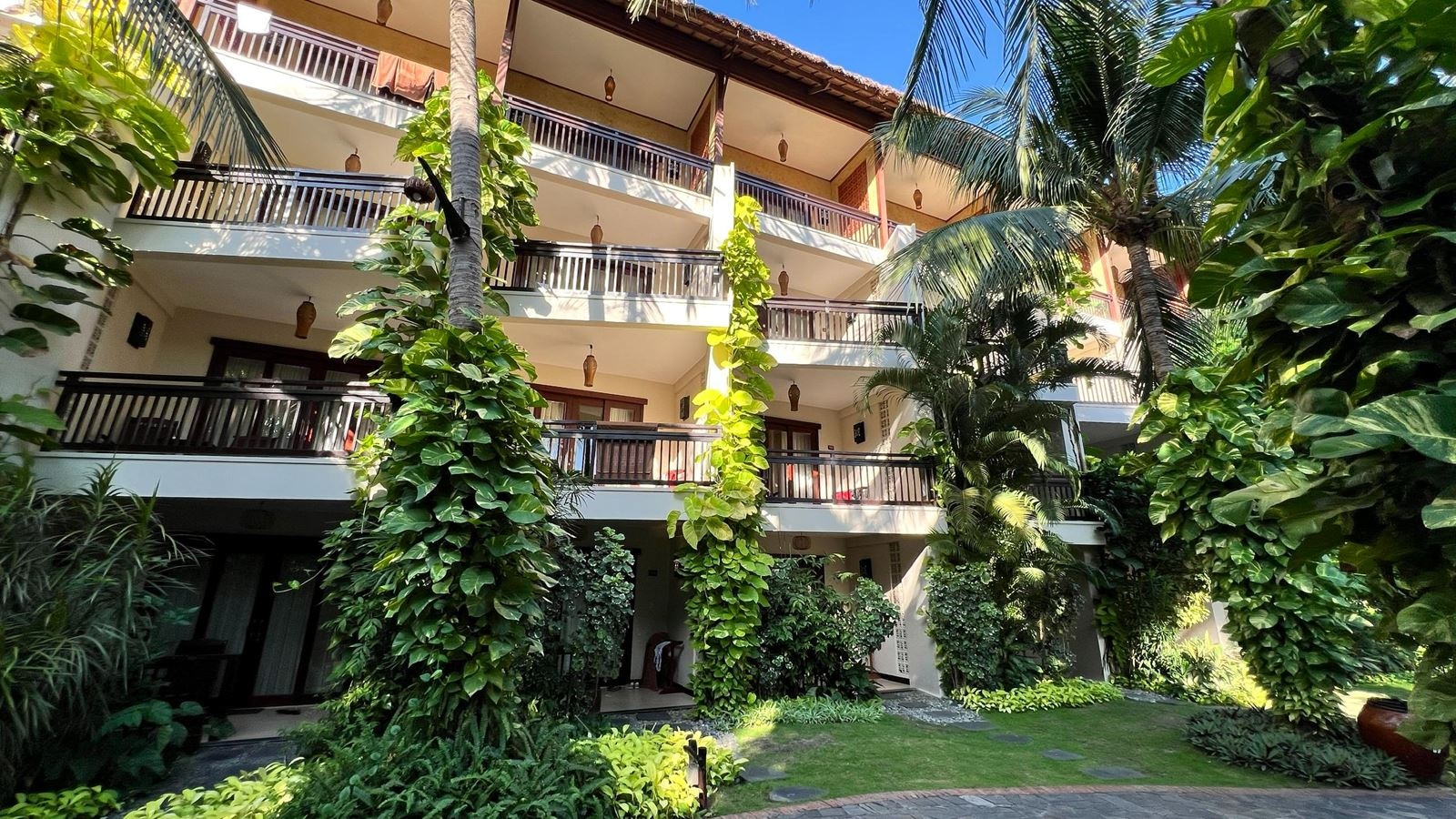 rooms-the-nova-deluxe-garden-view-with-balcony-child-without-extra-bed