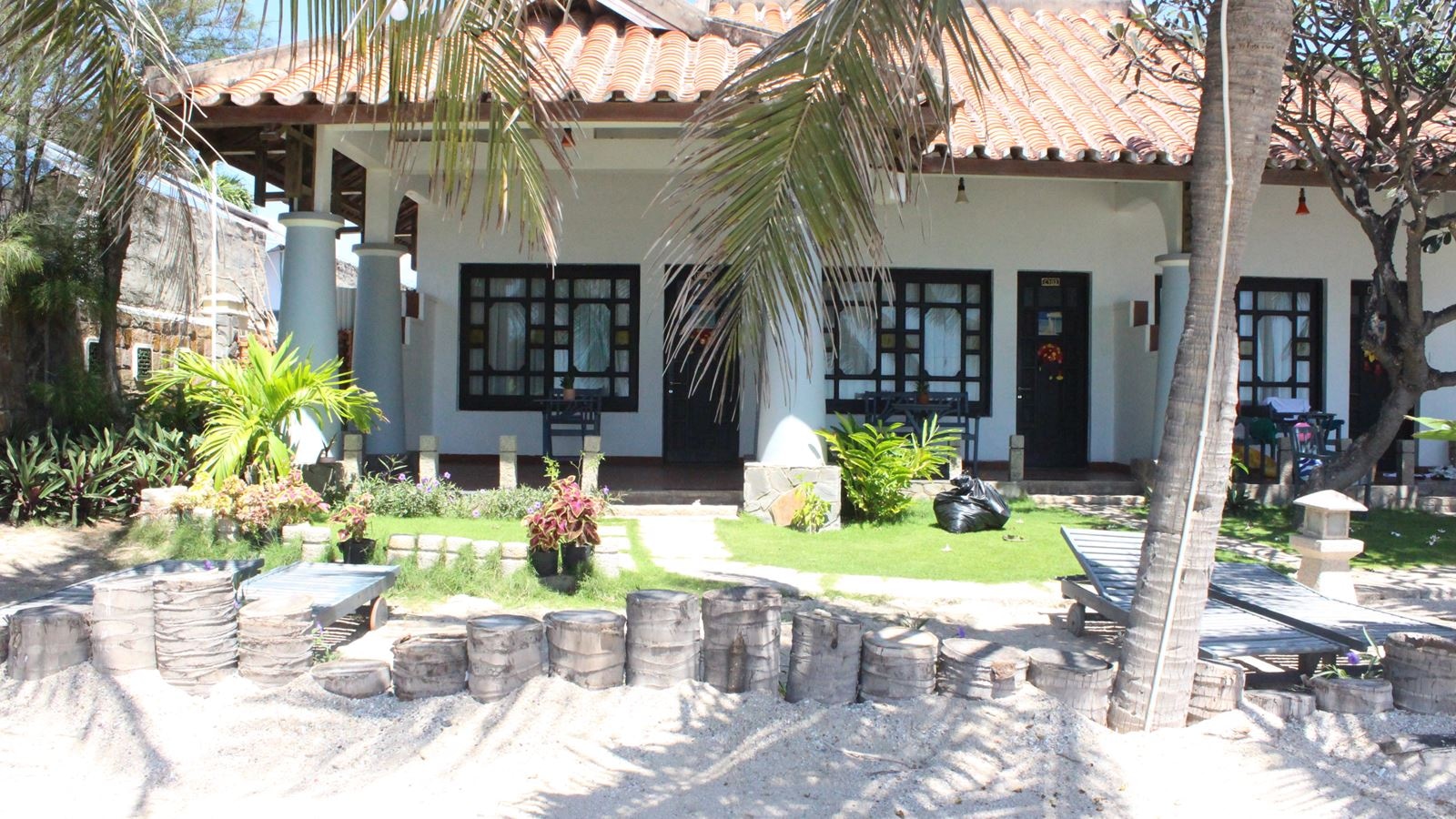 rooms-beachfront-bungalow-child-without-extra-bed