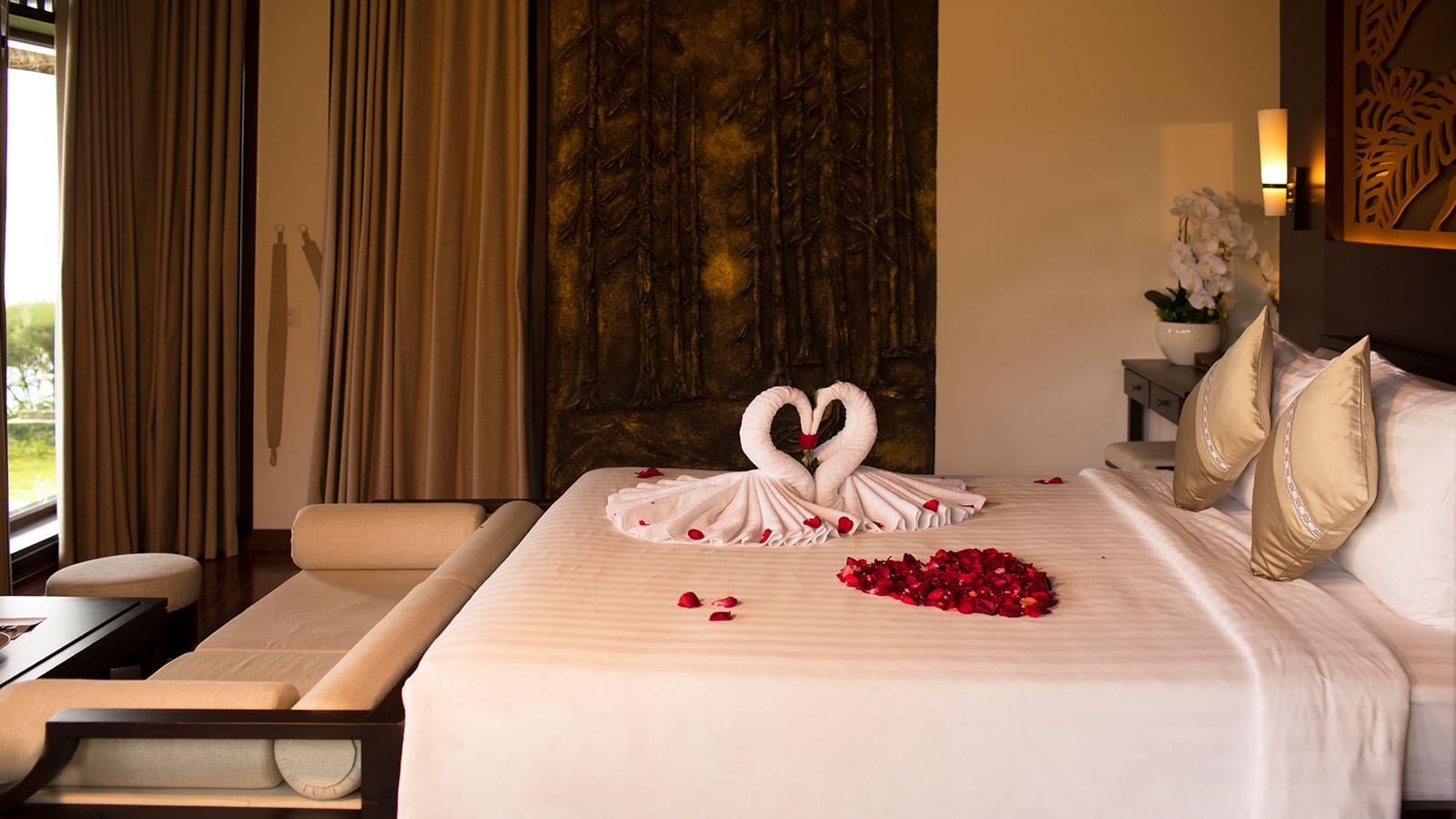 rooms-deluxe-bungalow-sea-view