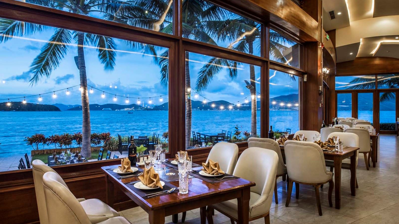 restaurants-sea-breeze-restaurant
