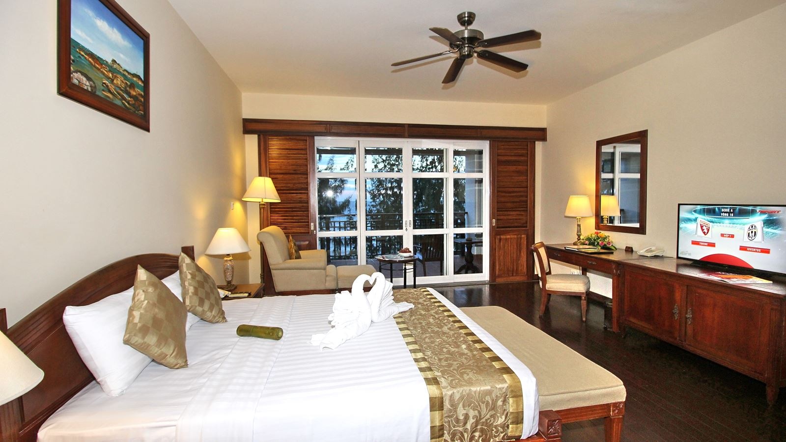 rooms-premier-deluxe-sea-view