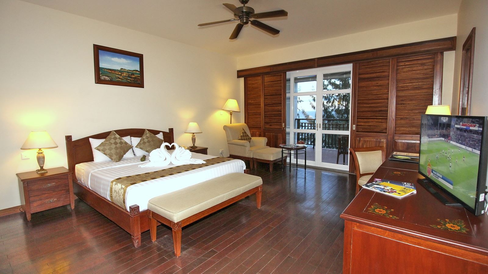 rooms-premier-deluxe-sea-view