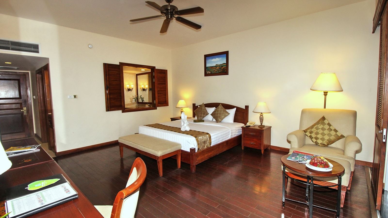 rooms-premier-deluxe-sea-view