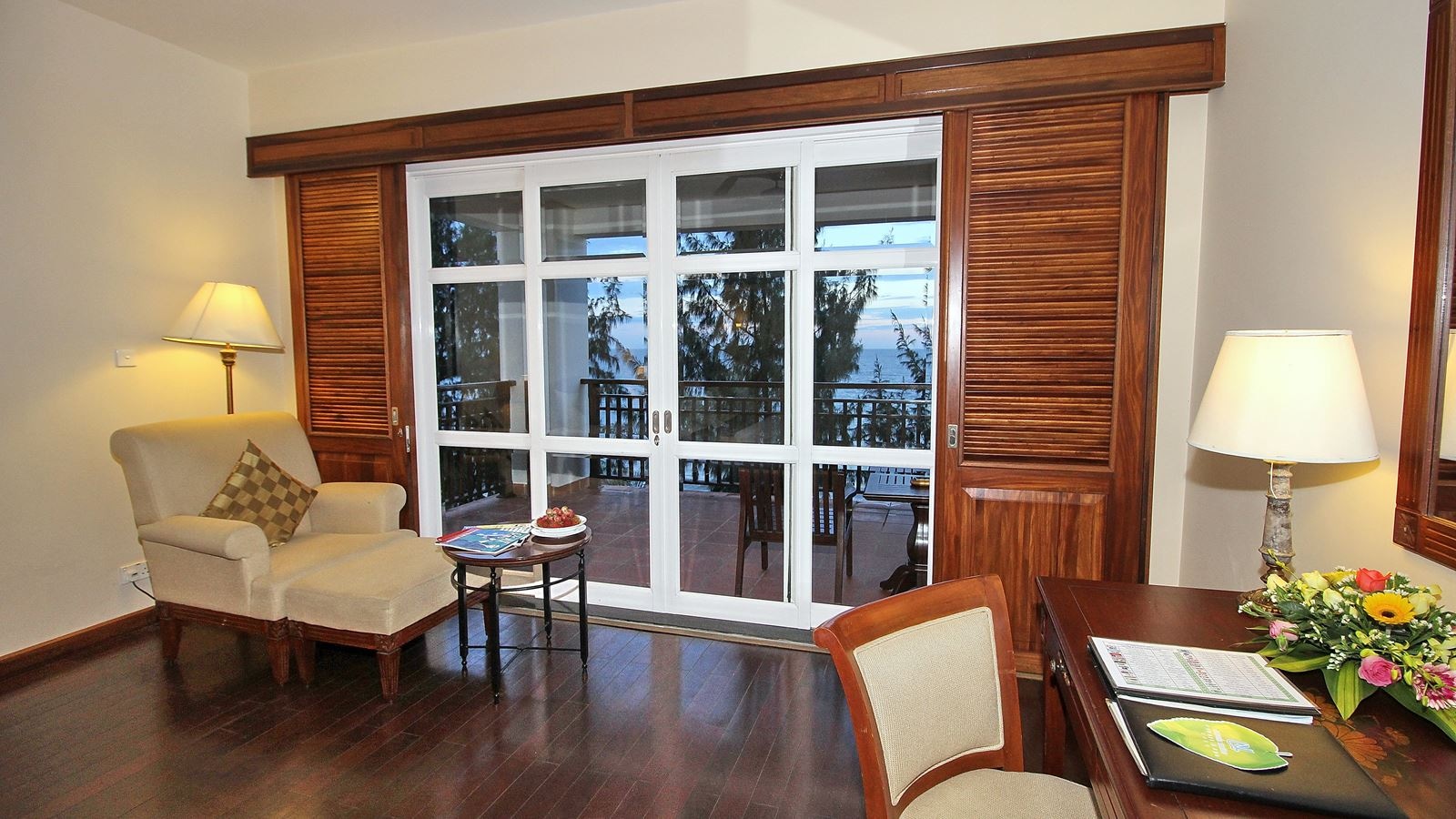 rooms-premier-deluxe-sea-view-child-without-extra-bed