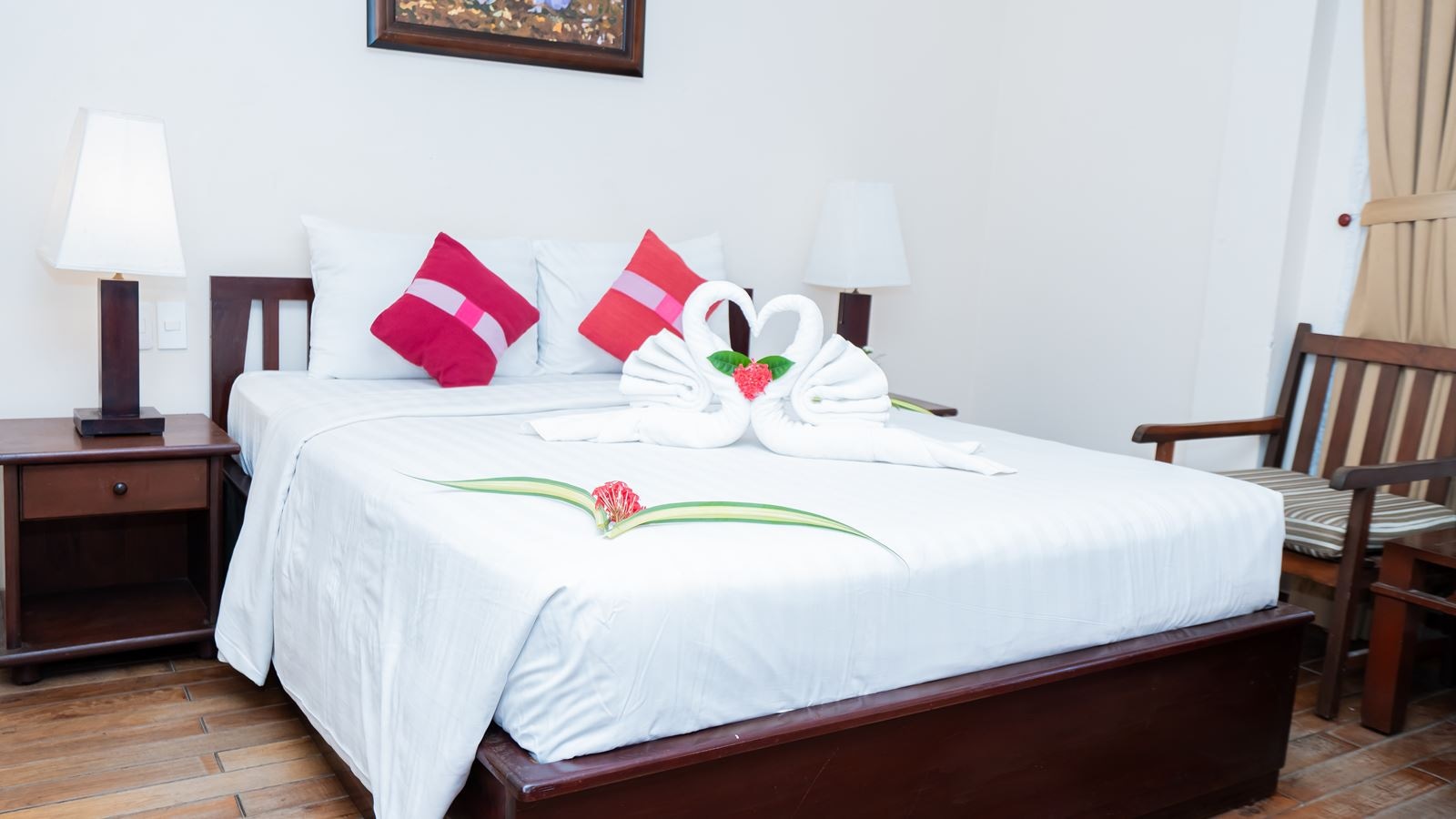 rooms-deluxe-city-view