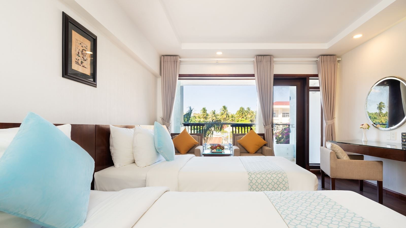 rooms-superior-city-view-with-balcony-child-without-extra-bed