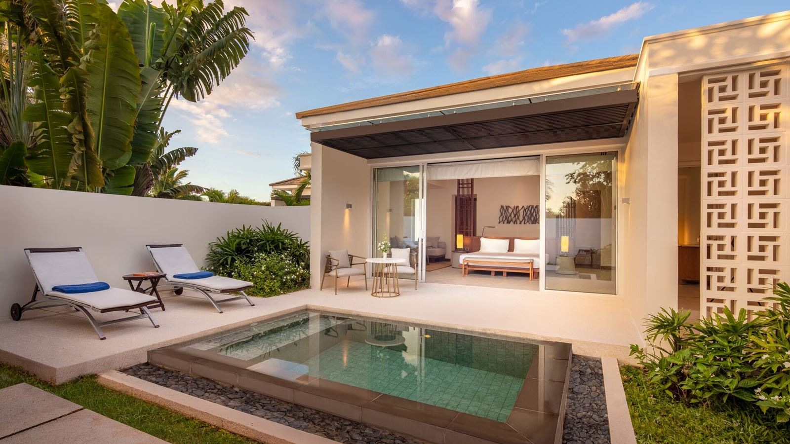 rooms-pool-deluxe-villa-child-without-extra-bed