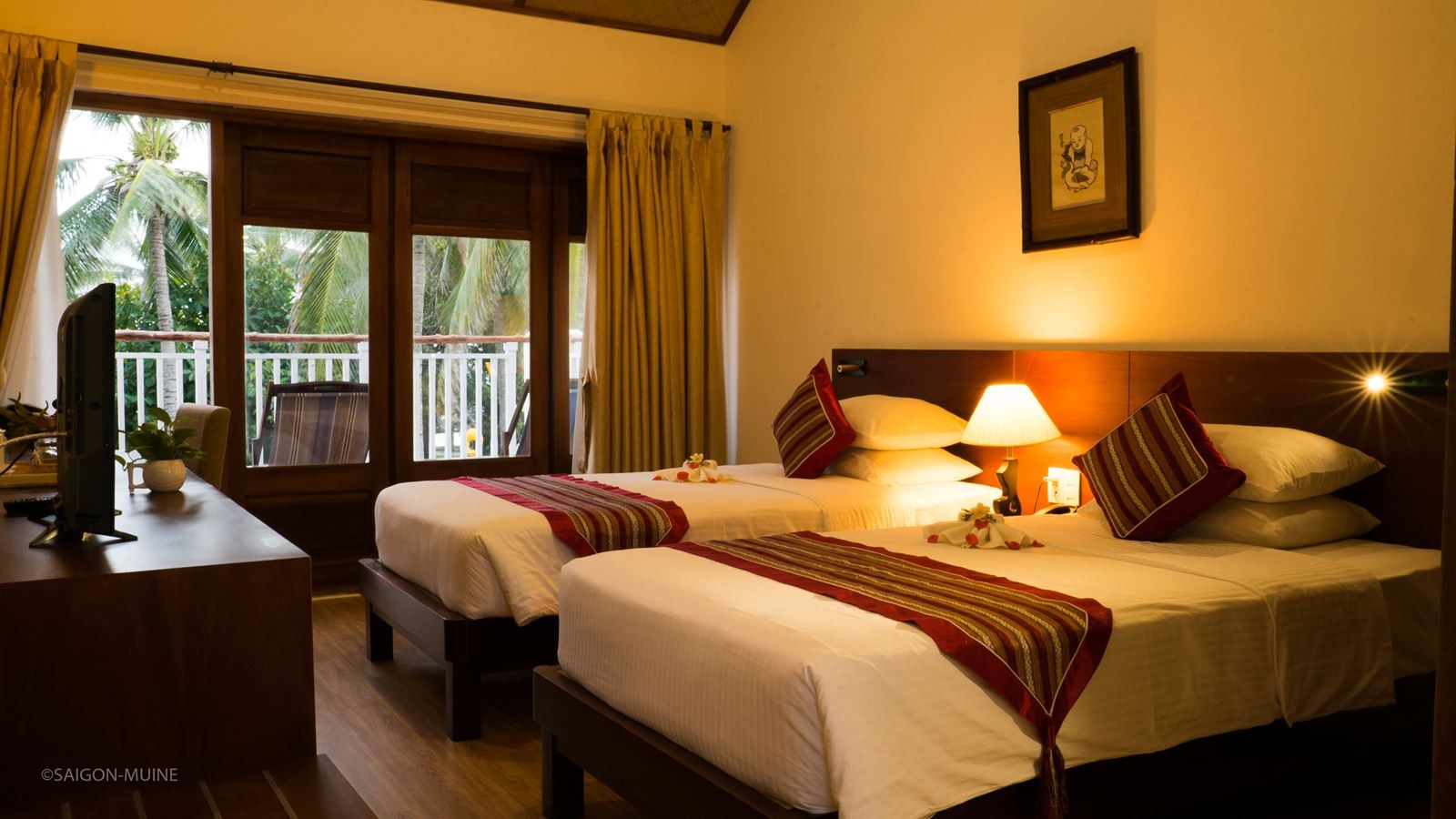 rooms-deluxe-sea-view-balcony-or-terrace