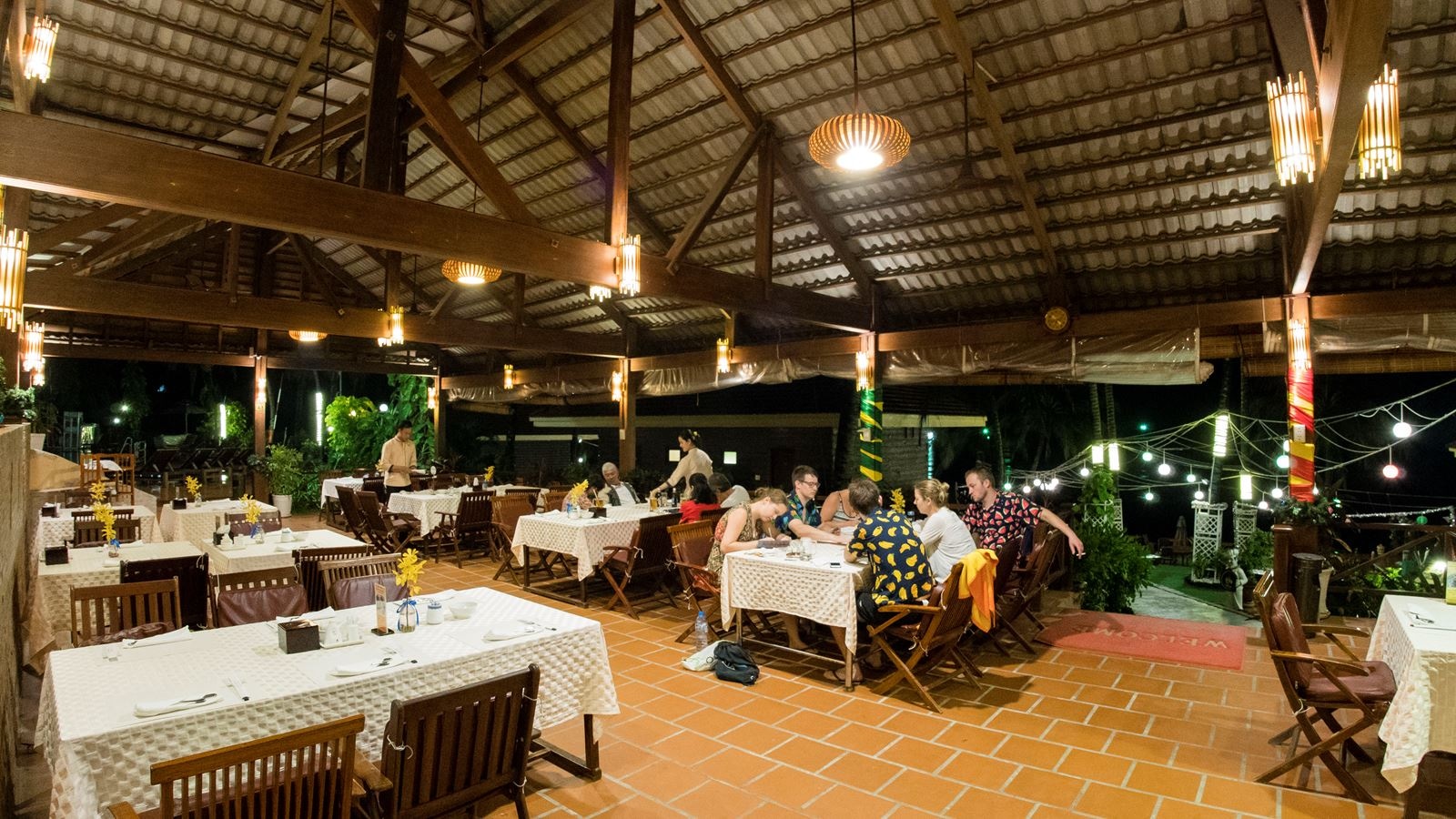 restaurants-sunset-restaurant