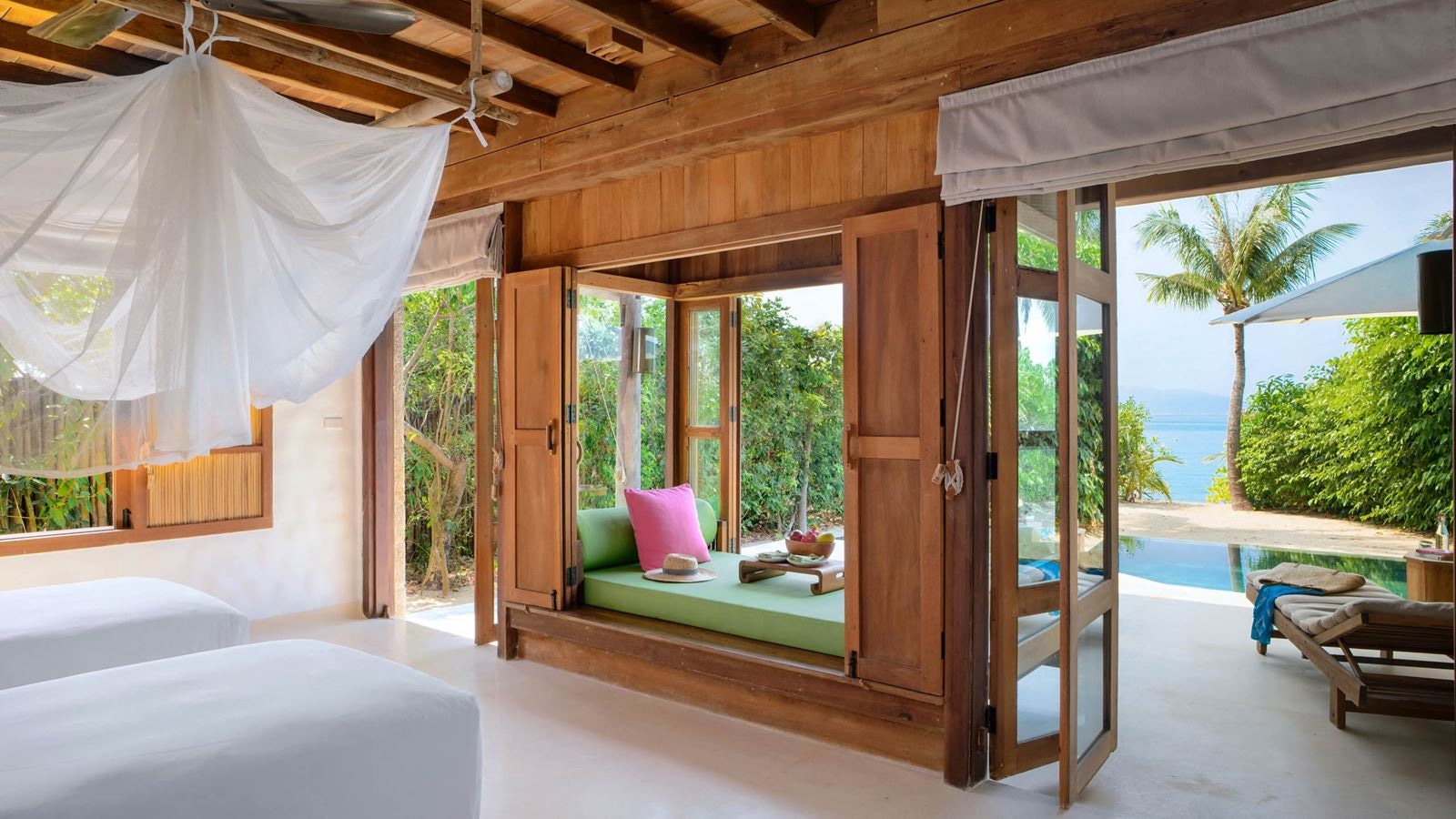 rooms-family-beach-pool-villa