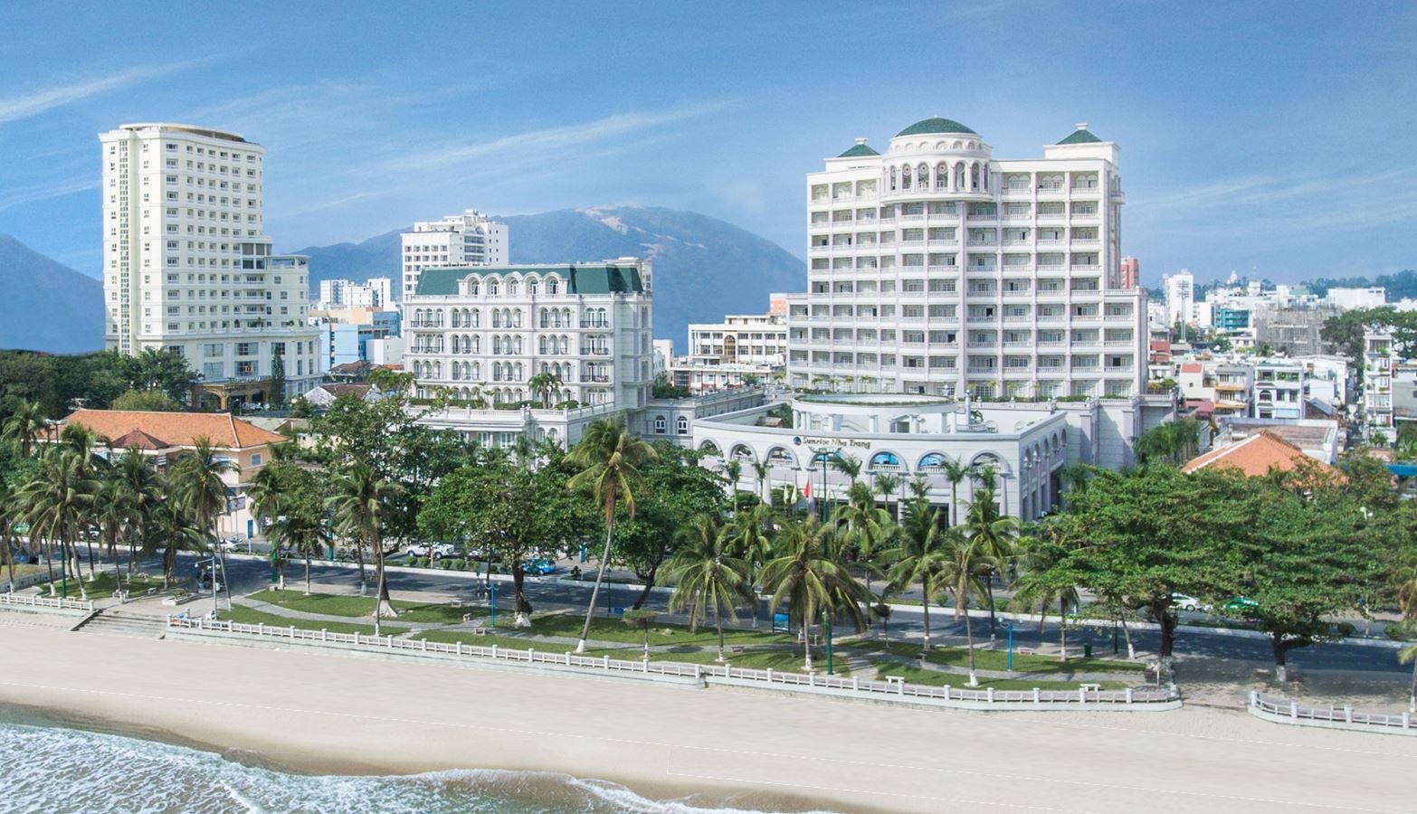 rooms-deluxe-ocean-view-with-balcony