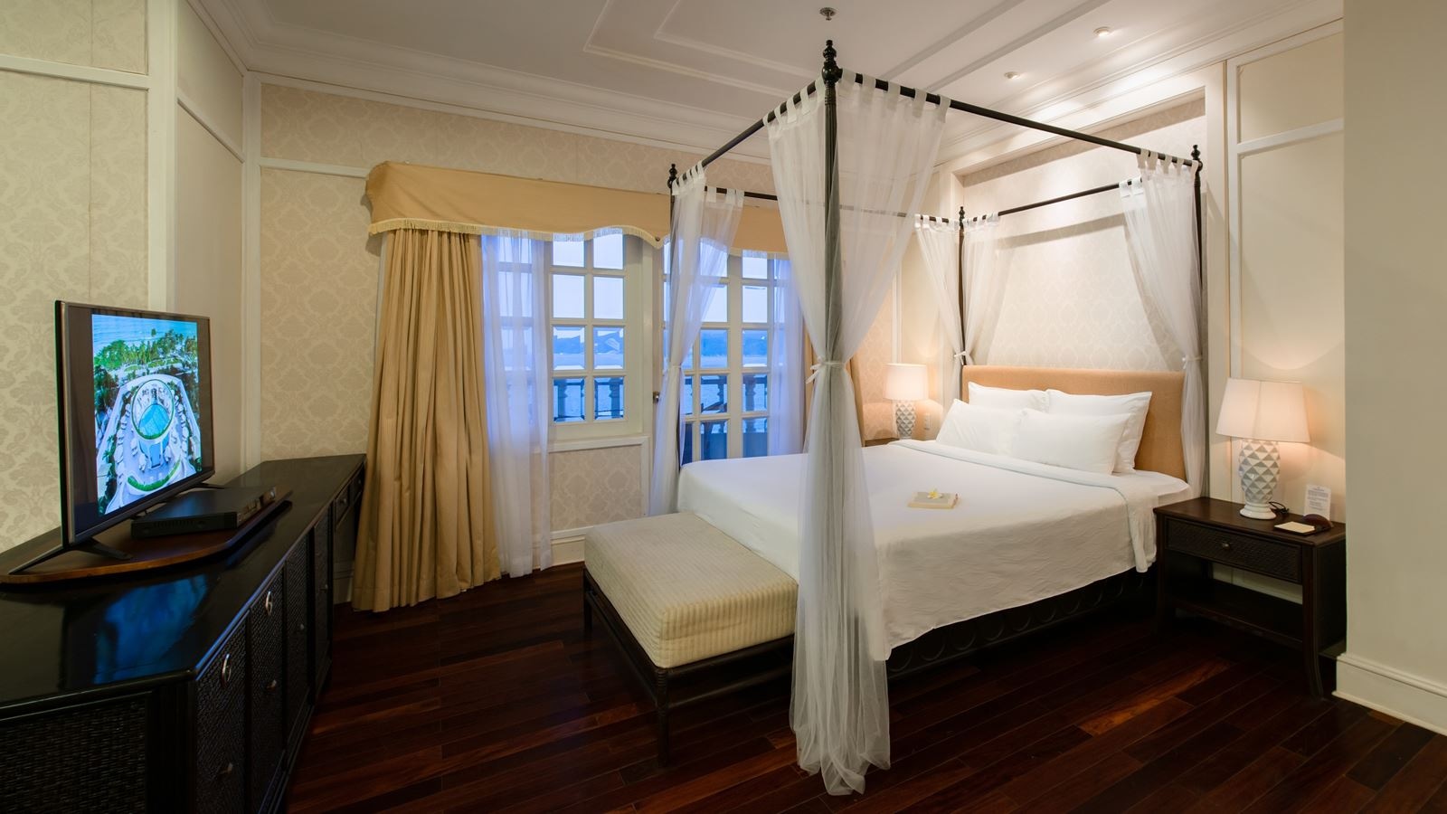 rooms-executive-suite-ocean-view-with-balcony-child-without-extra-bed