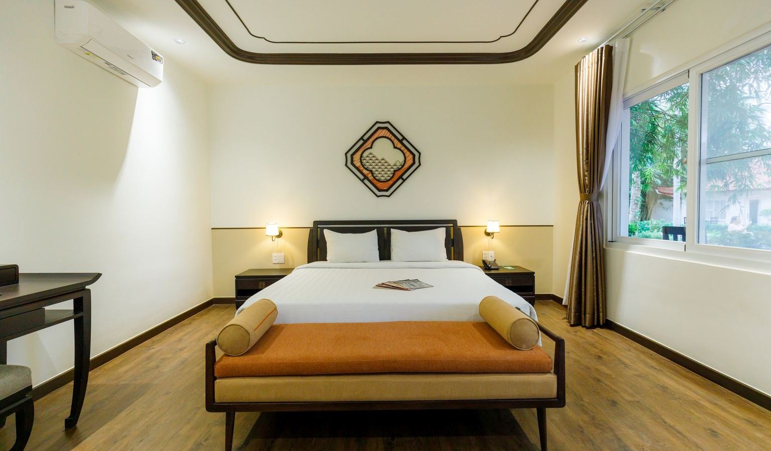 rooms-bungalow-with-terrace