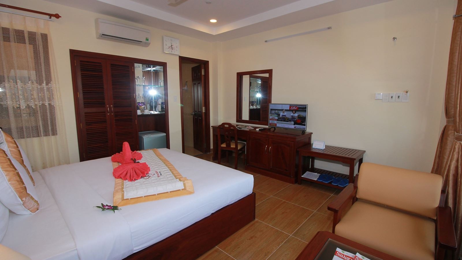 rooms-room-superior-at-hill-side-area