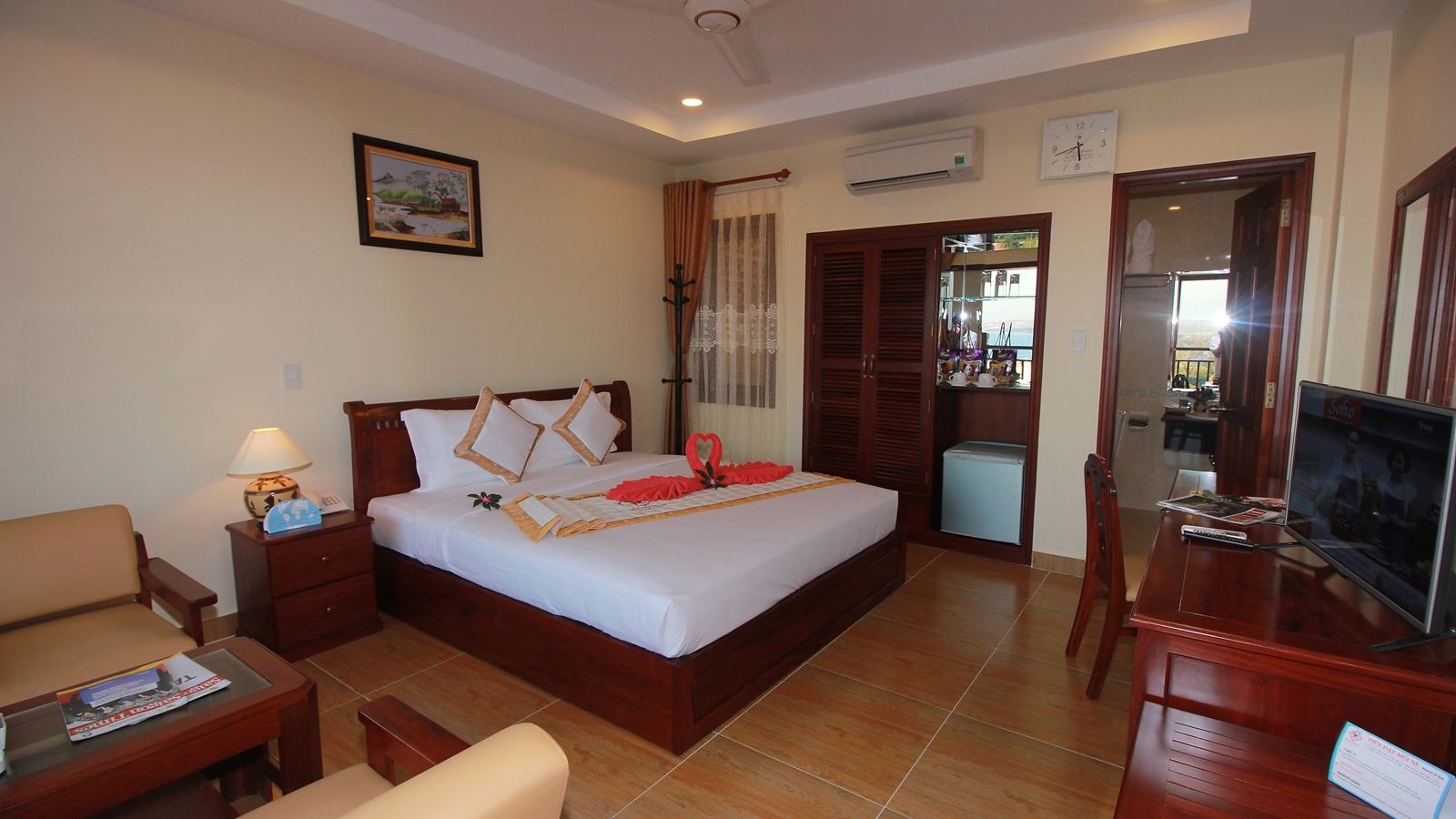 rooms-room-superior-at-hill-side-area