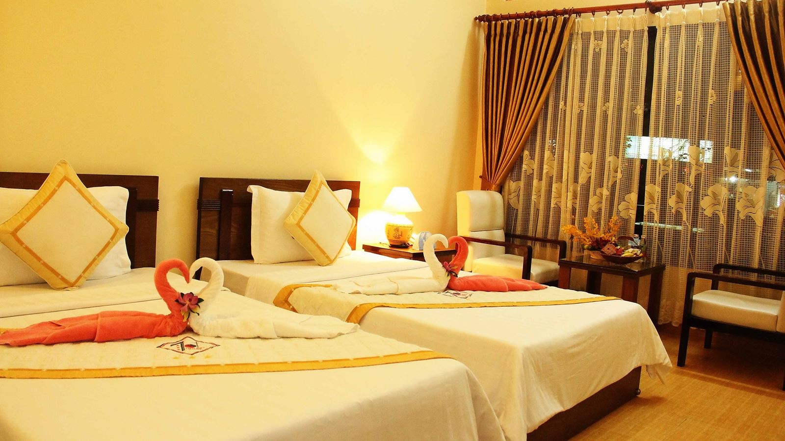 rooms-room-deluxe-nonsmoking-at-sea-side-with-balcony