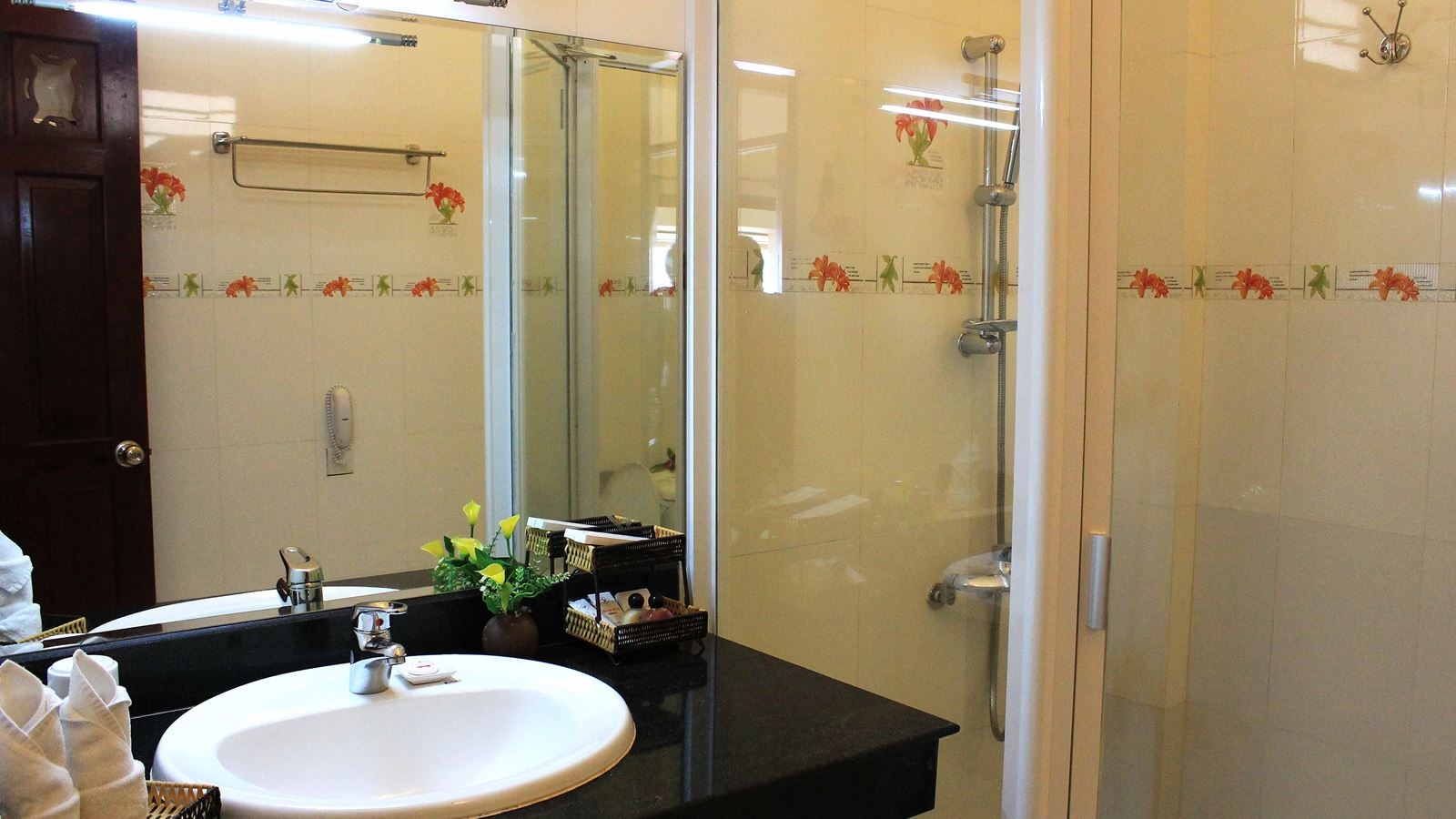 rooms-room-deluxe-pool-view-at-hill-side-with-balcony-child-without-extra-bed