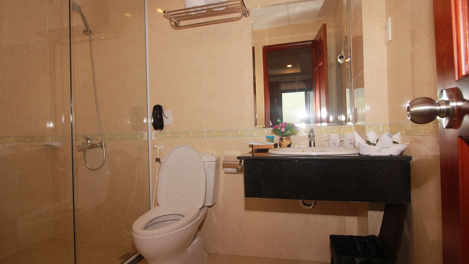 rooms-room-deluxe-nonsmoking-at-sea-side-with-balcony-child-without-extra-bed