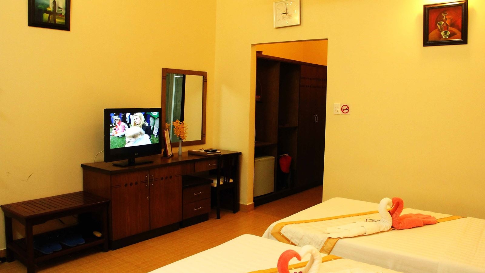 rooms-room-deluxe-nonsmoking-at-sea-side-with-balcony-child-without-extra-bed