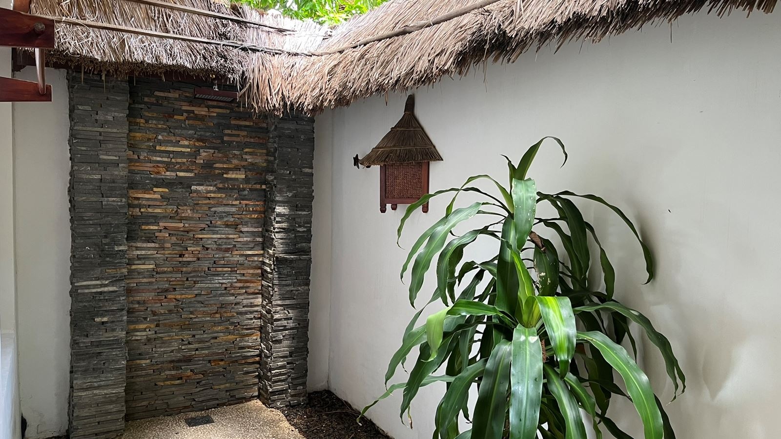 rooms-deluxe-sea-view-bungalow-child-without-extra-bed