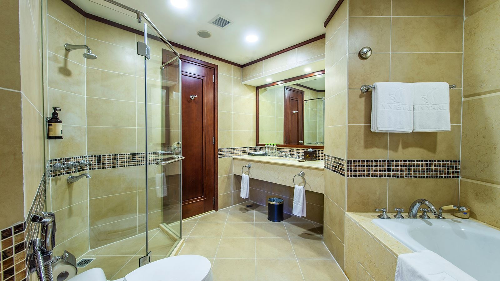 rooms-junior-suite-hill-view