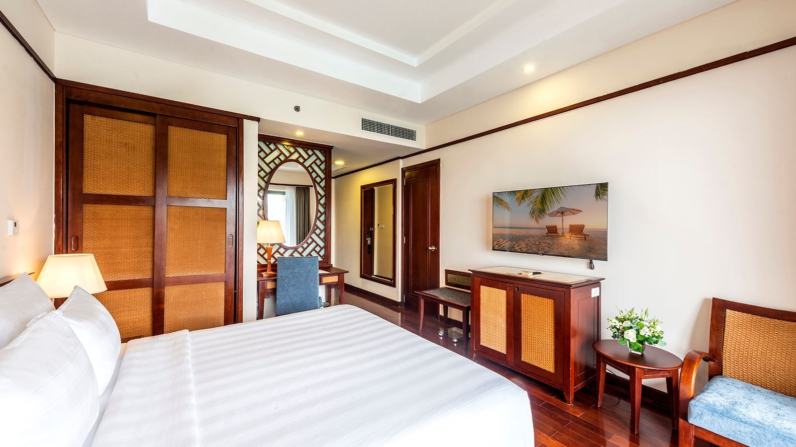 rooms-deluxe-ocean-view
