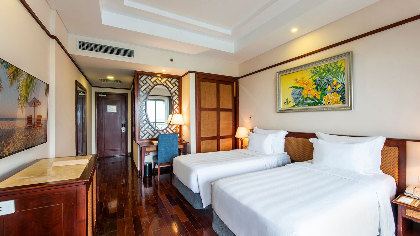 rooms-deluxe-room