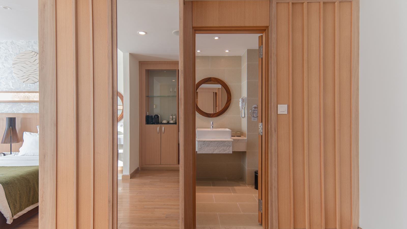 rooms-premier-beachfront