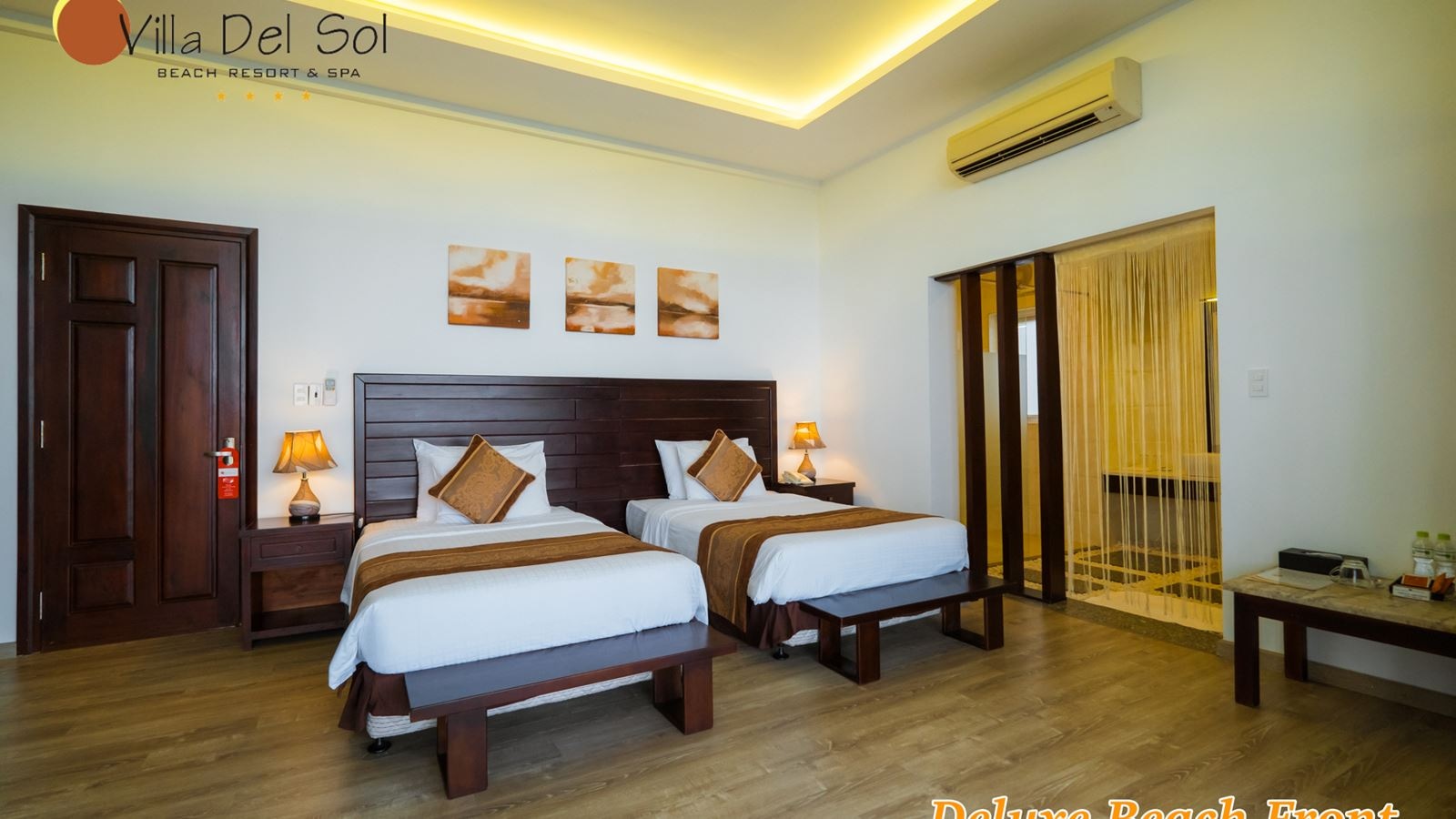 rooms-deluxe-beachfront-twin